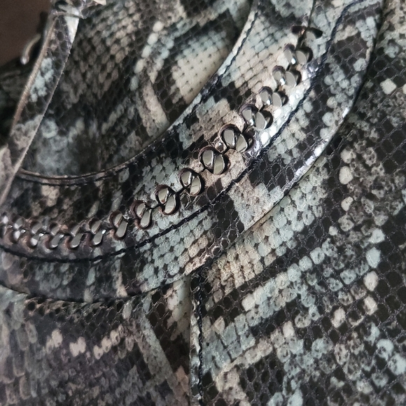 Aimee Kestenberg Snakeskin Patent Leather Chain Fringe Purse Y2K Shoulde… - Picture 6 of 16